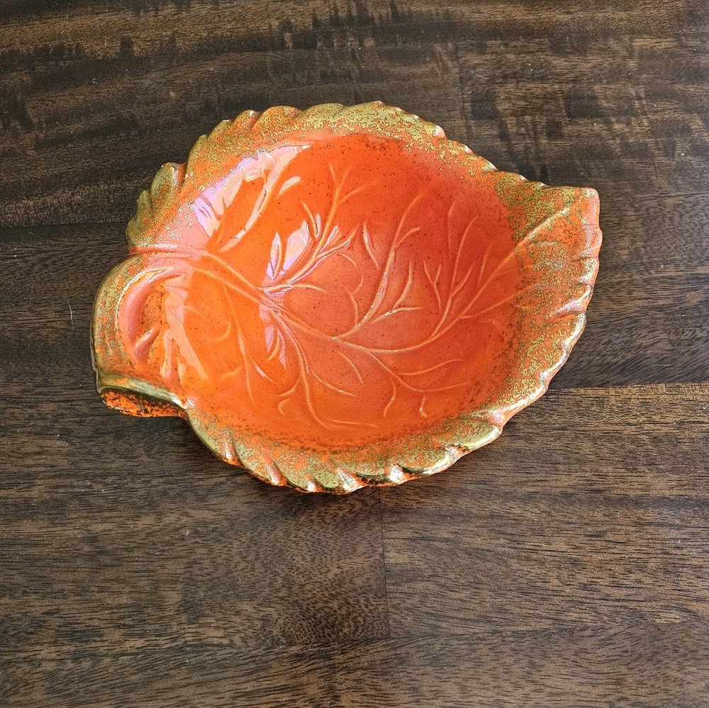 Vintage Leaf-Shaped California Pottery Bowl